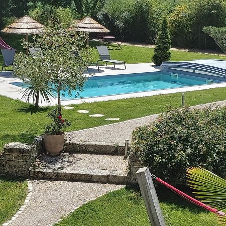 Bed and Breakfast Les Marguerites Champdolent Экстерьер фото