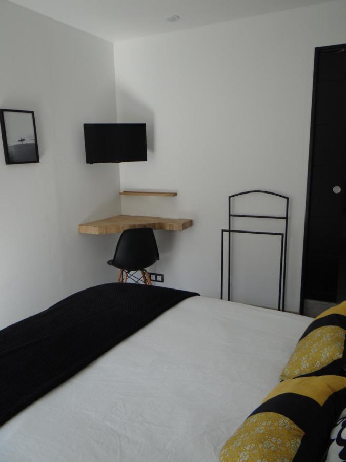 Bed and Breakfast Les Marguerites Champdolent Экстерьер фото
